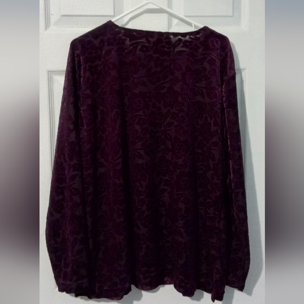 Luxurious Velvet Floral Top in Deep Purple - Picture 4 of 5